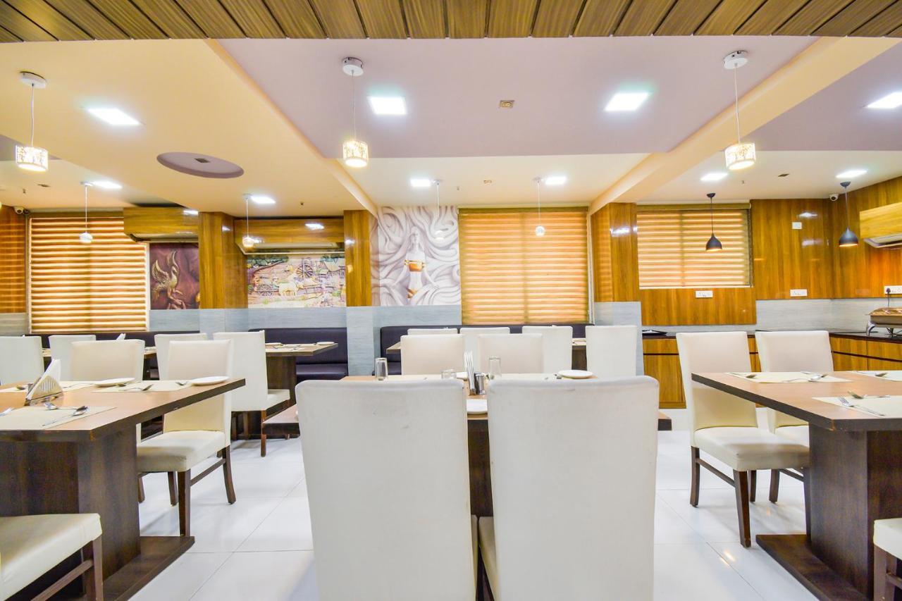 Fabhotel Kohinoor Plaza Ахмедабад Екстериор снимка