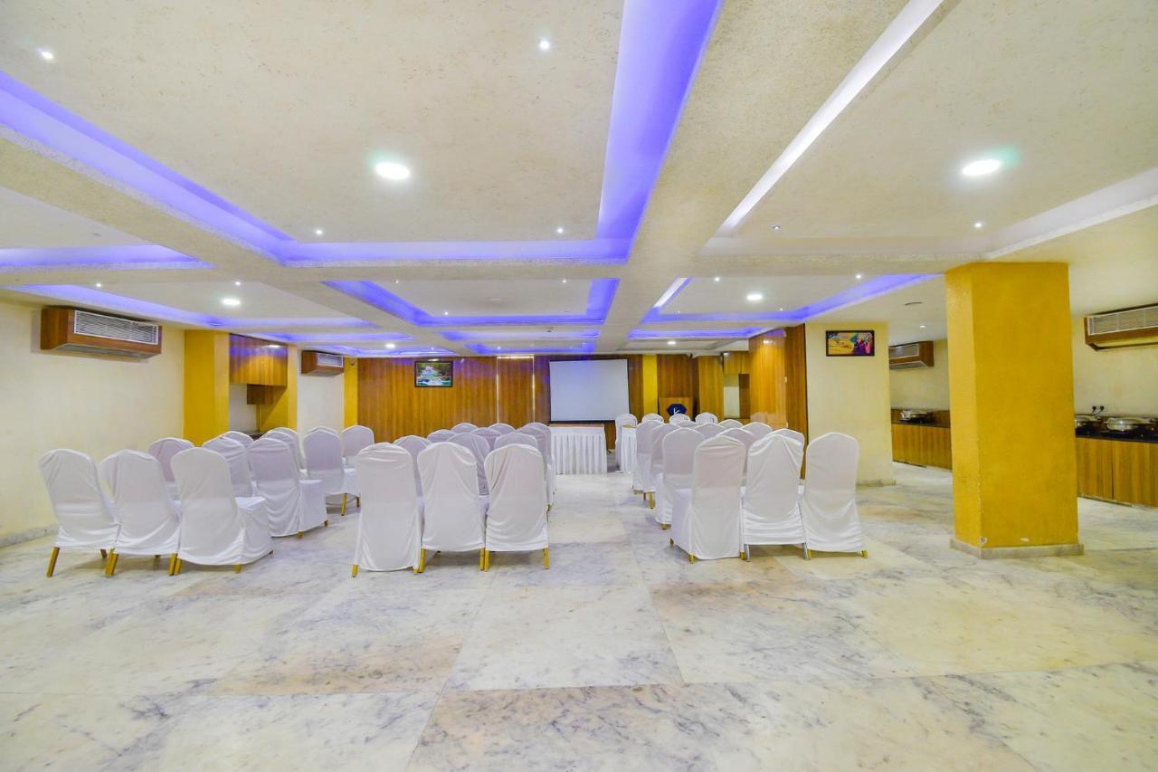 Fabhotel Kohinoor Plaza Ахмедабад Екстериор снимка