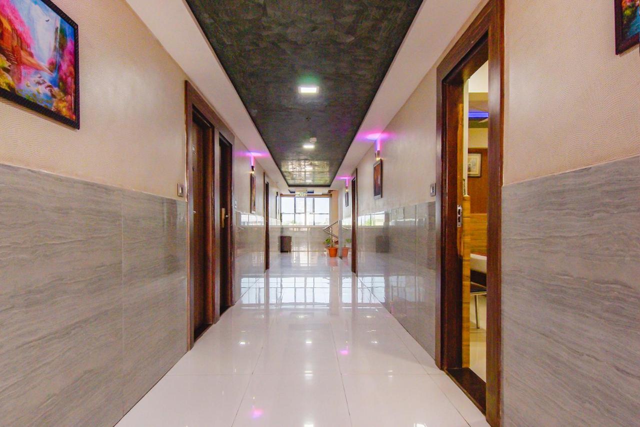 Fabhotel Kohinoor Plaza Ахмедабад Екстериор снимка