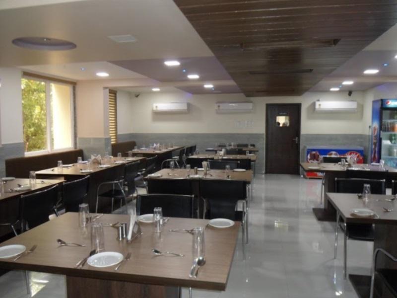 Fabhotel Kohinoor Plaza Ахмедабад Екстериор снимка