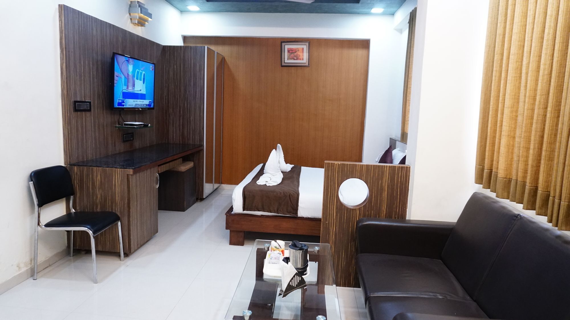 Fabhotel Kohinoor Plaza Ахмедабад Екстериор снимка